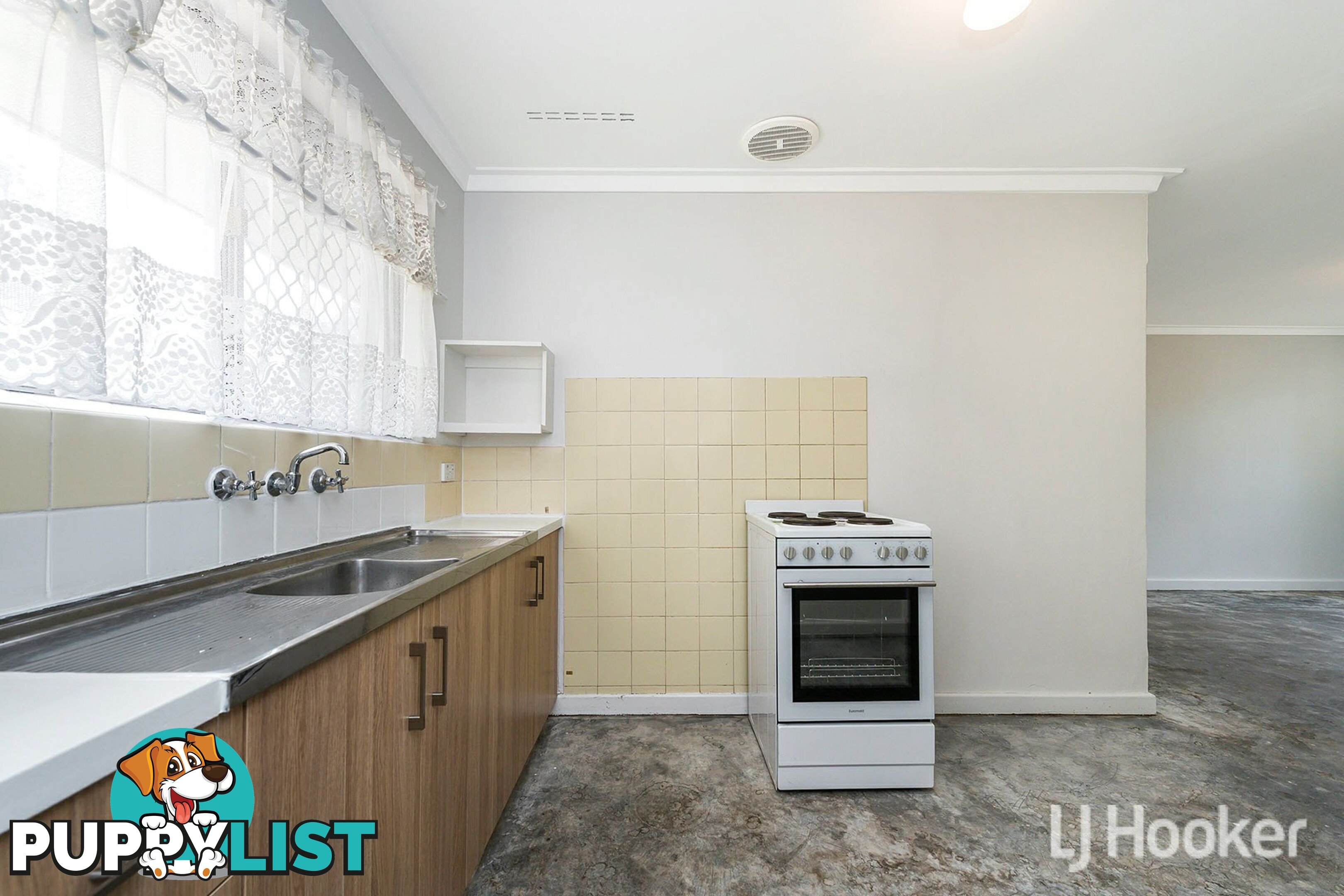 65B Lester Drive THORNLIE WA 6108