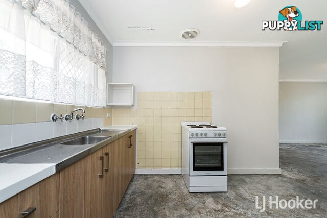 65B Lester Drive THORNLIE WA 6108