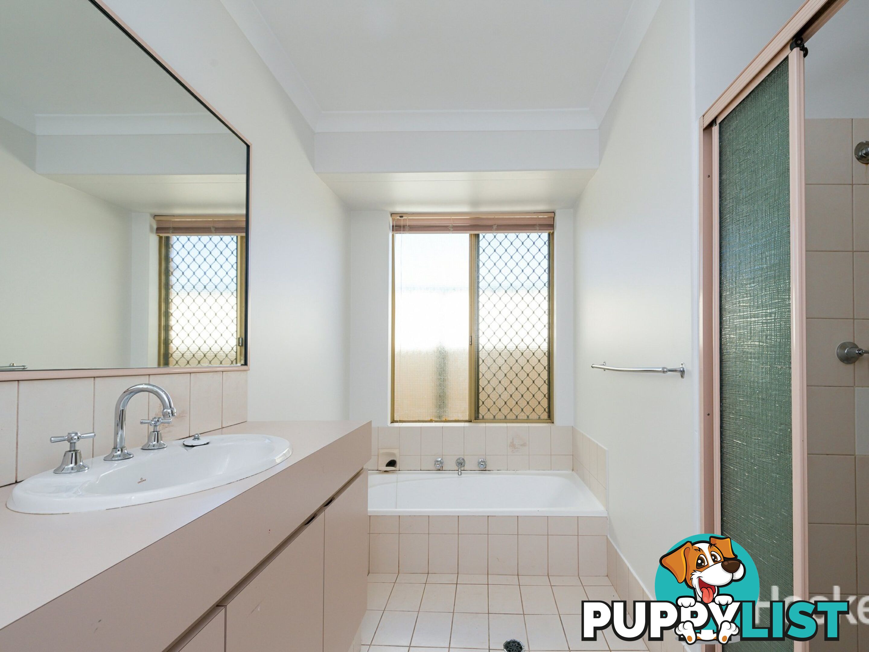 25 Challenger Drive THORNLIE WA 6108