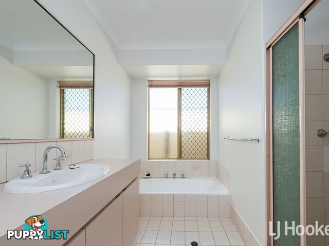 25 Challenger Drive THORNLIE WA 6108