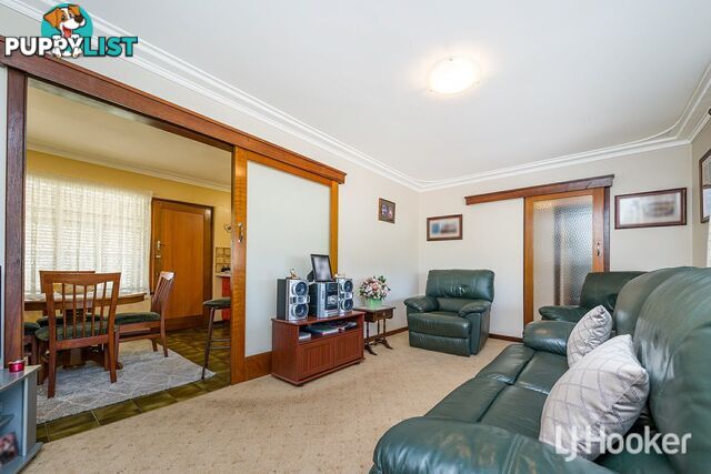 19 Coops Avenue THORNLIE WA 6108