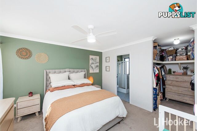 42 Middle Parkway CANNING VALE WA 6155