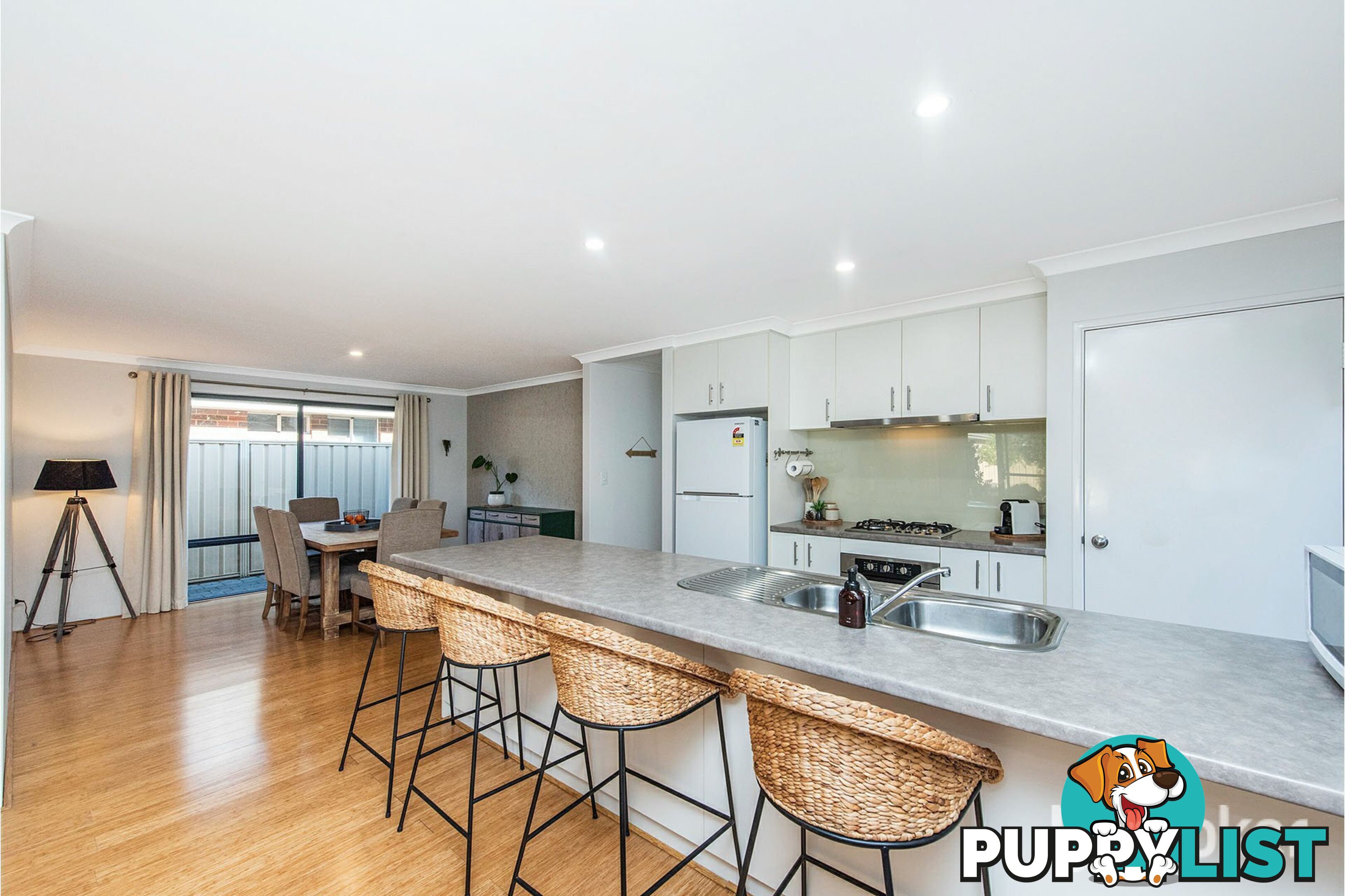 42 Middle Parkway CANNING VALE WA 6155