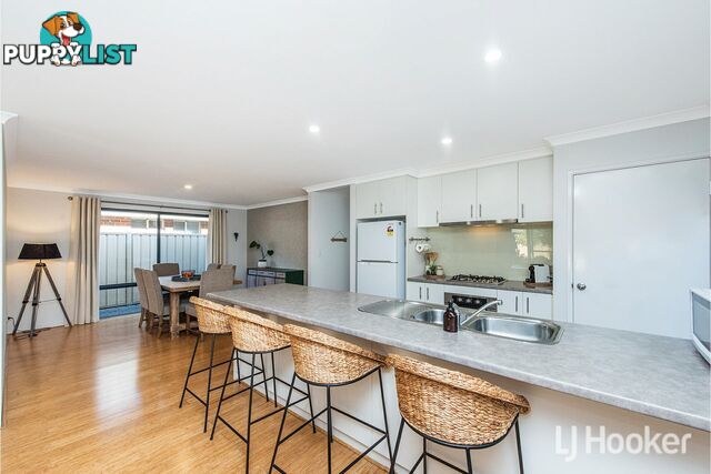 42 Middle Parkway CANNING VALE WA 6155