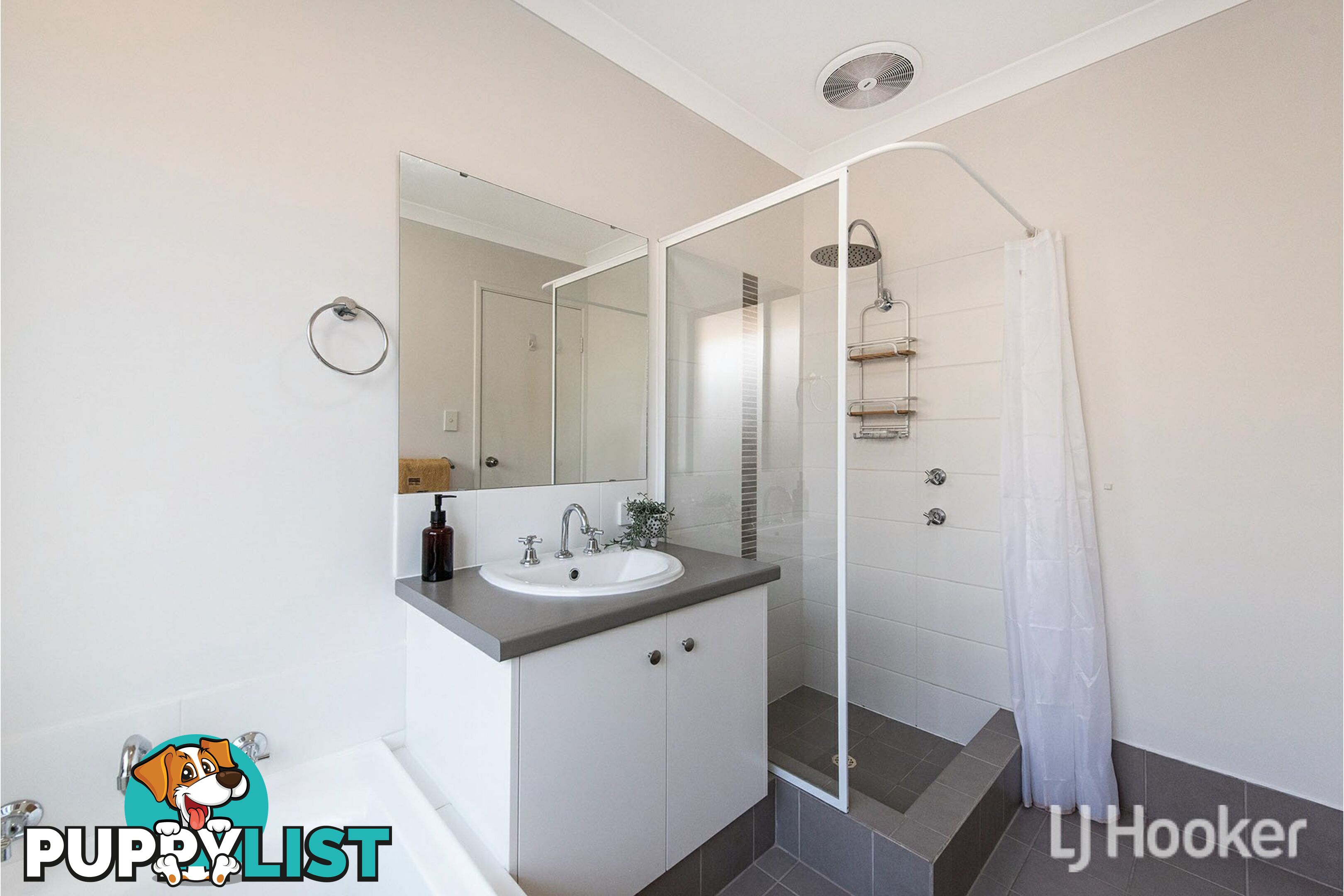42 Middle Parkway CANNING VALE WA 6155