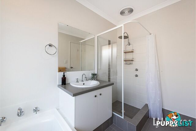 42 Middle Parkway CANNING VALE WA 6155
