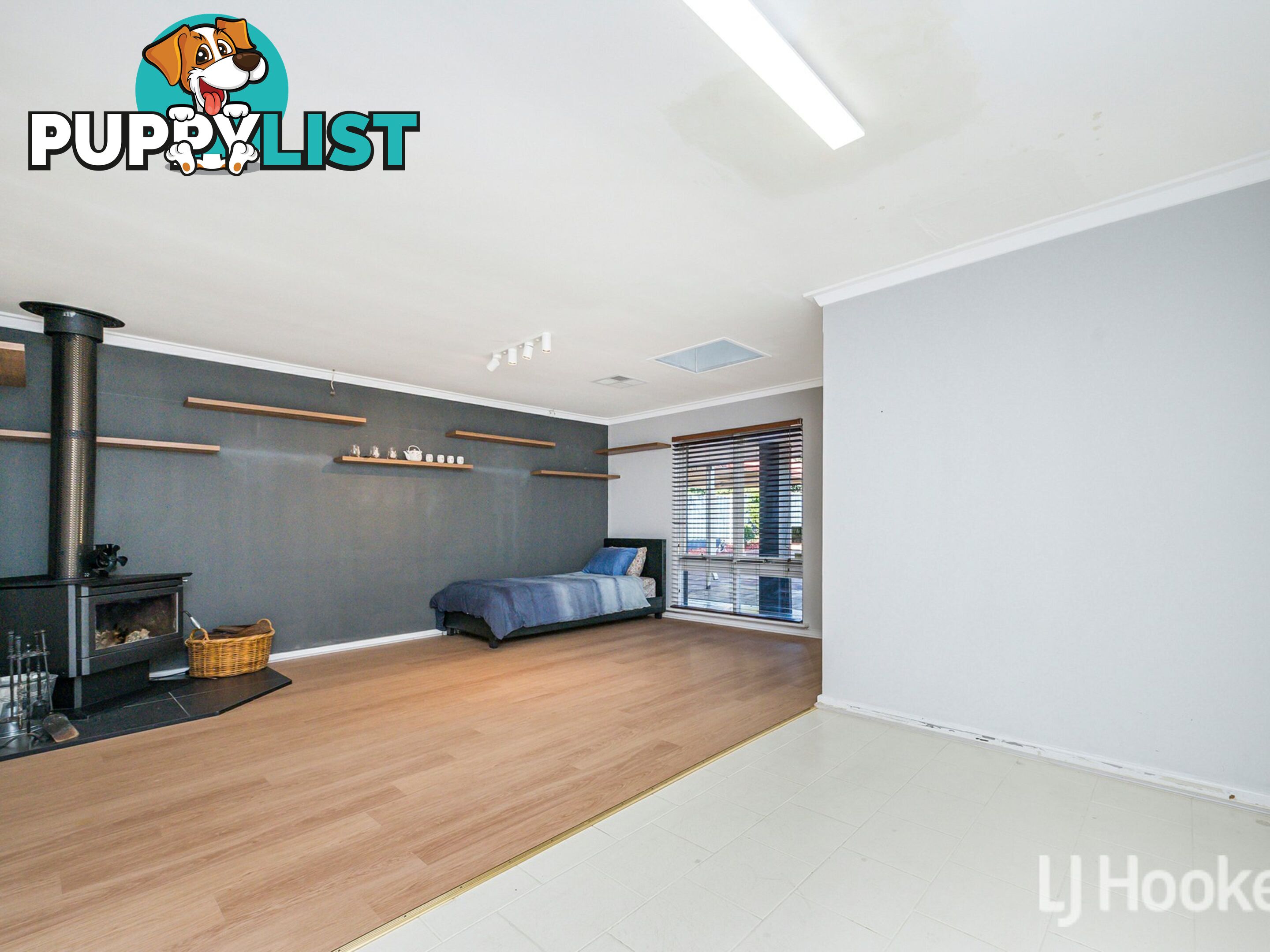 8 Armitage Road KELMSCOTT WA 6111
