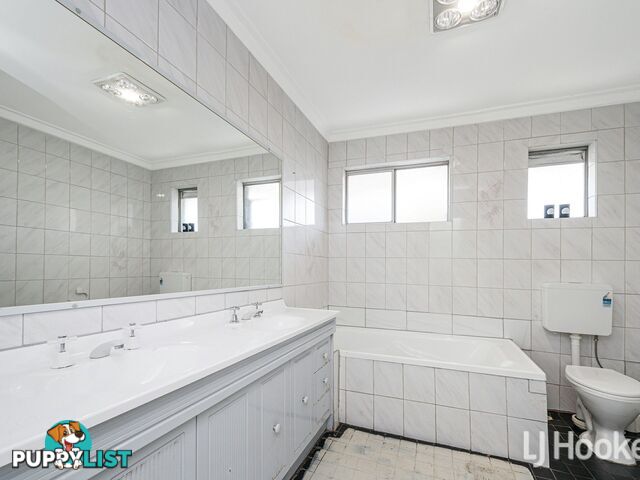 8 Armitage Road KELMSCOTT WA 6111