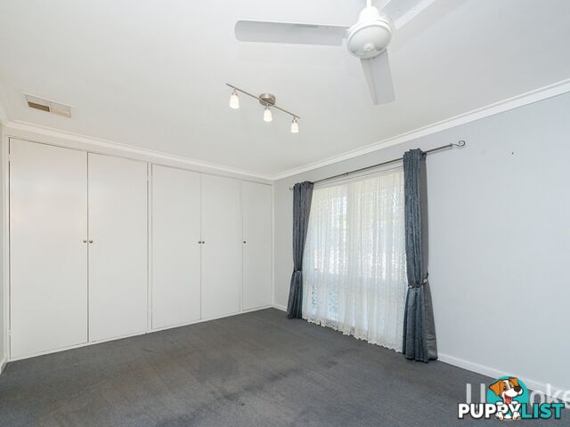 8 Armitage Road KELMSCOTT WA 6111