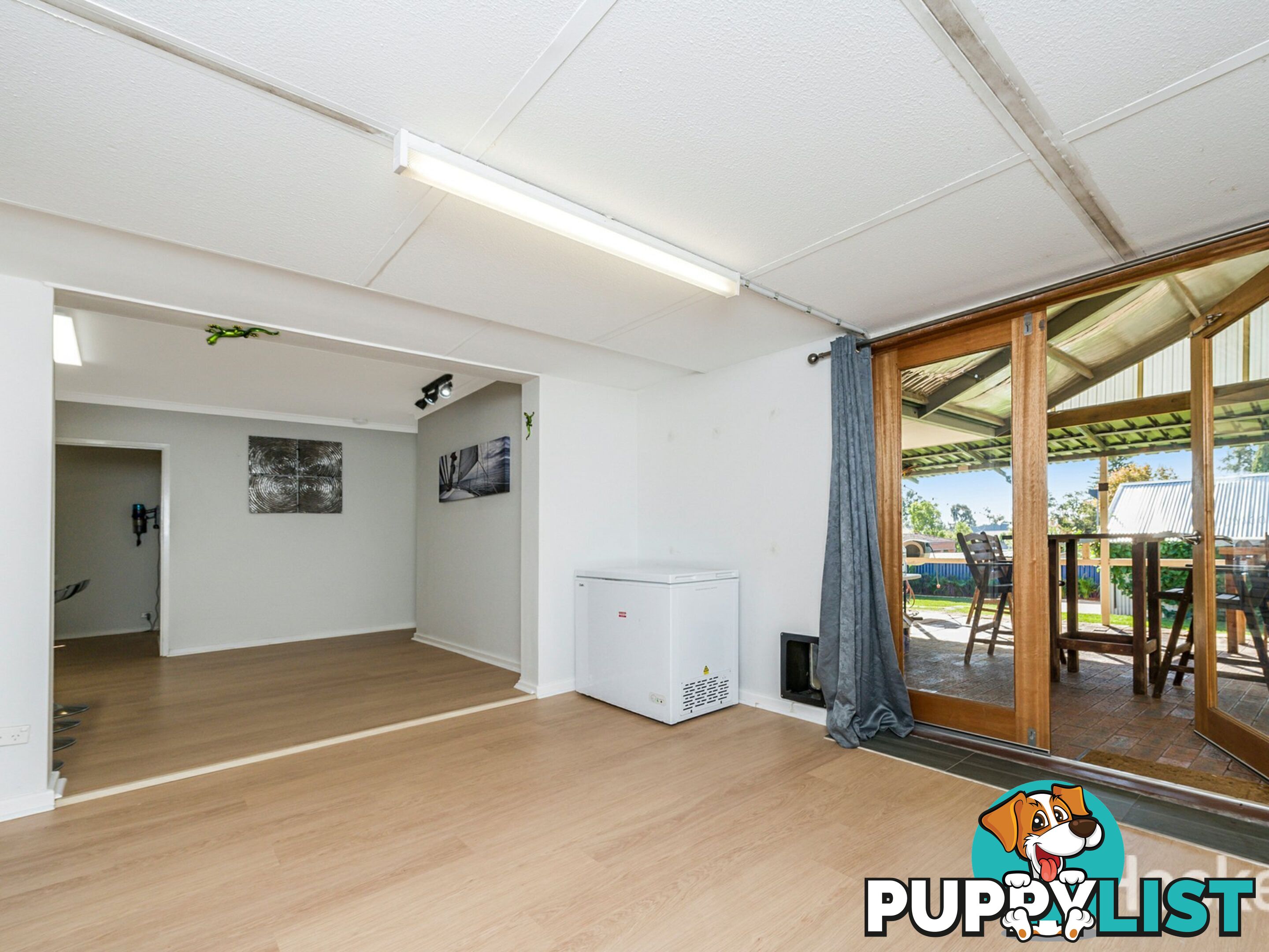 8 Armitage Road KELMSCOTT WA 6111