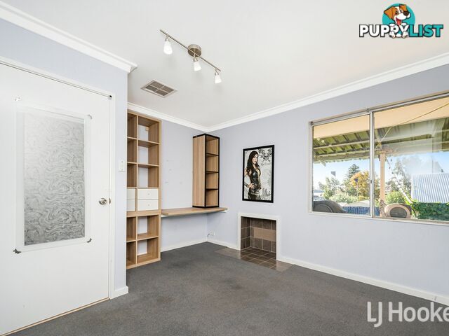 8 Armitage Road KELMSCOTT WA 6111