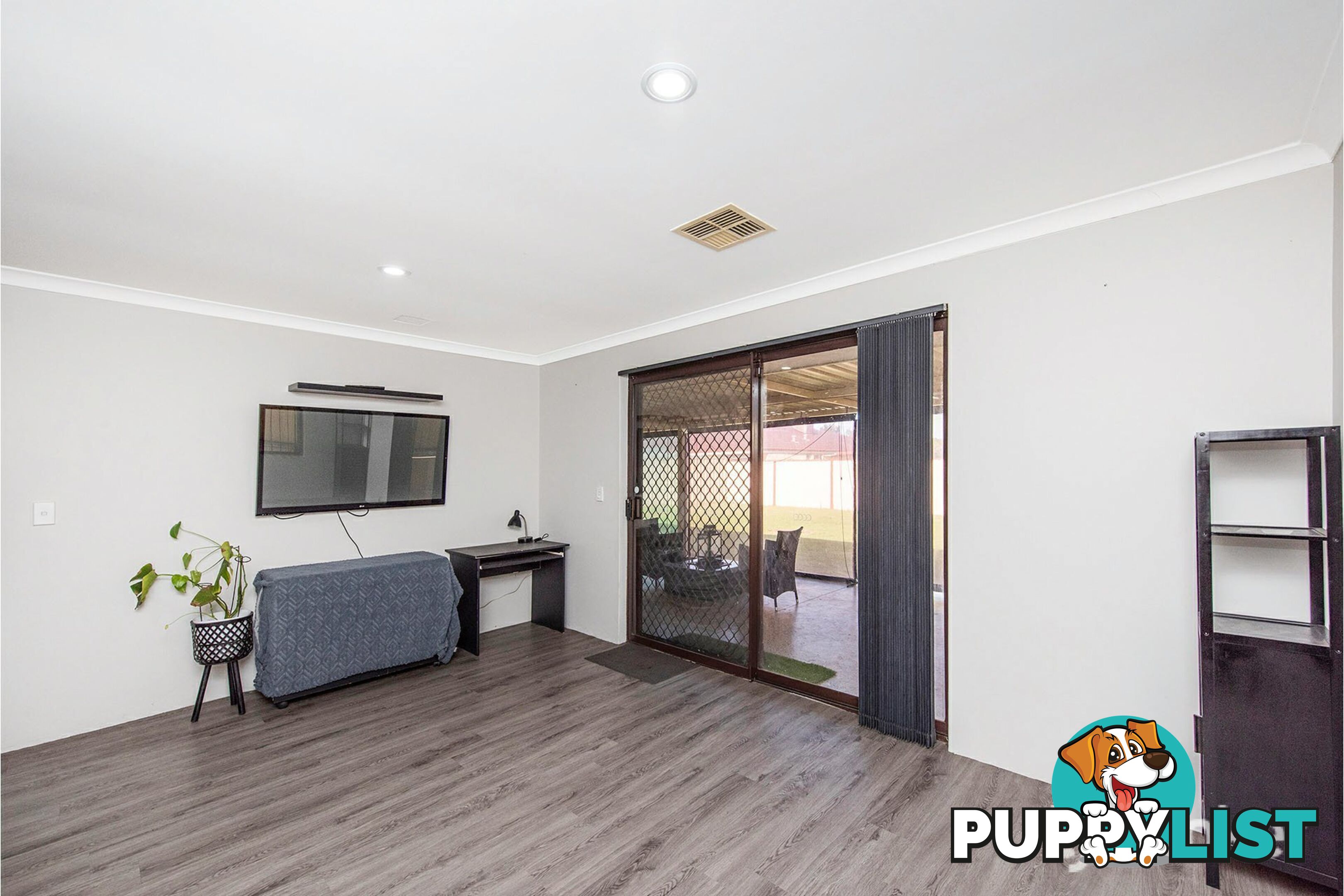 8 Ardross Street SEVILLE GROVE WA 6112