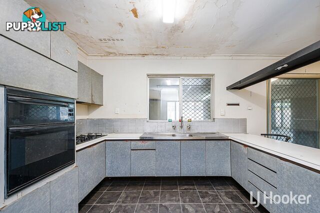 8 Cassidy Road THORNLIE WA 6108