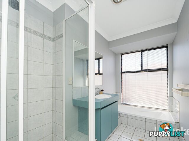 16 Meadowview Mews CANNING VALE WA 6155