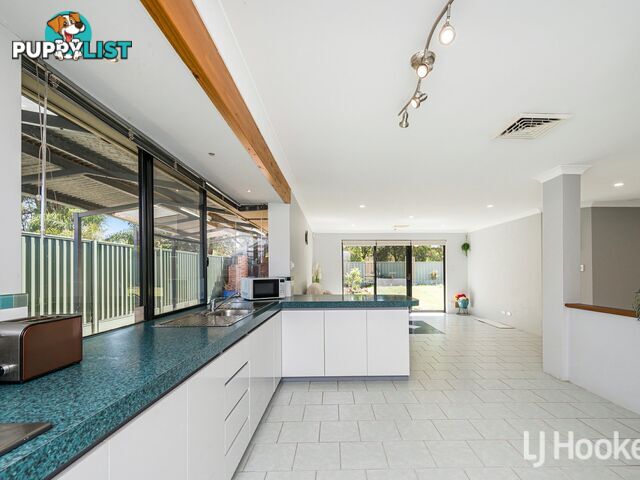 16 Meadowview Mews CANNING VALE WA 6155
