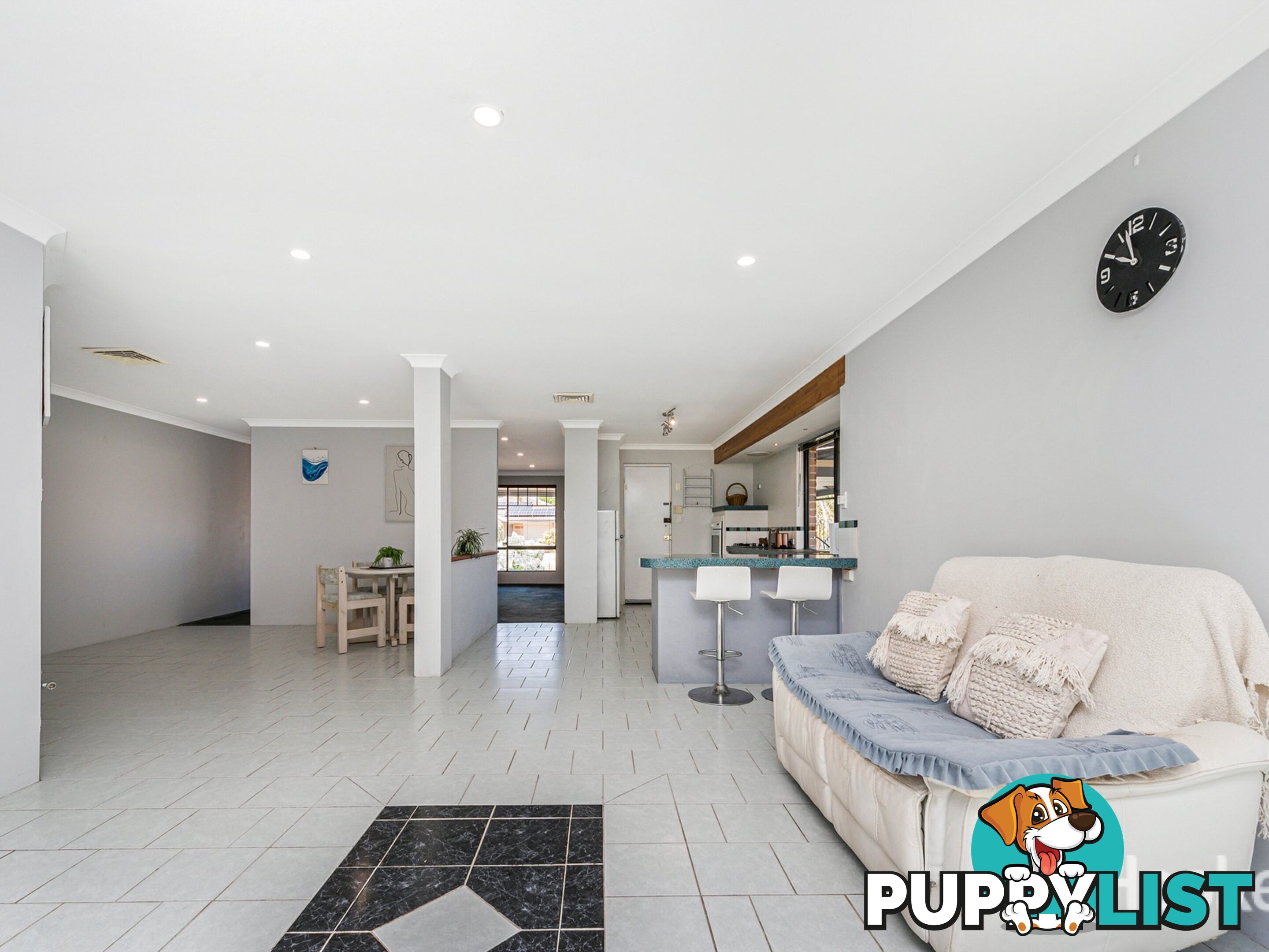 16 Meadowview Mews CANNING VALE WA 6155