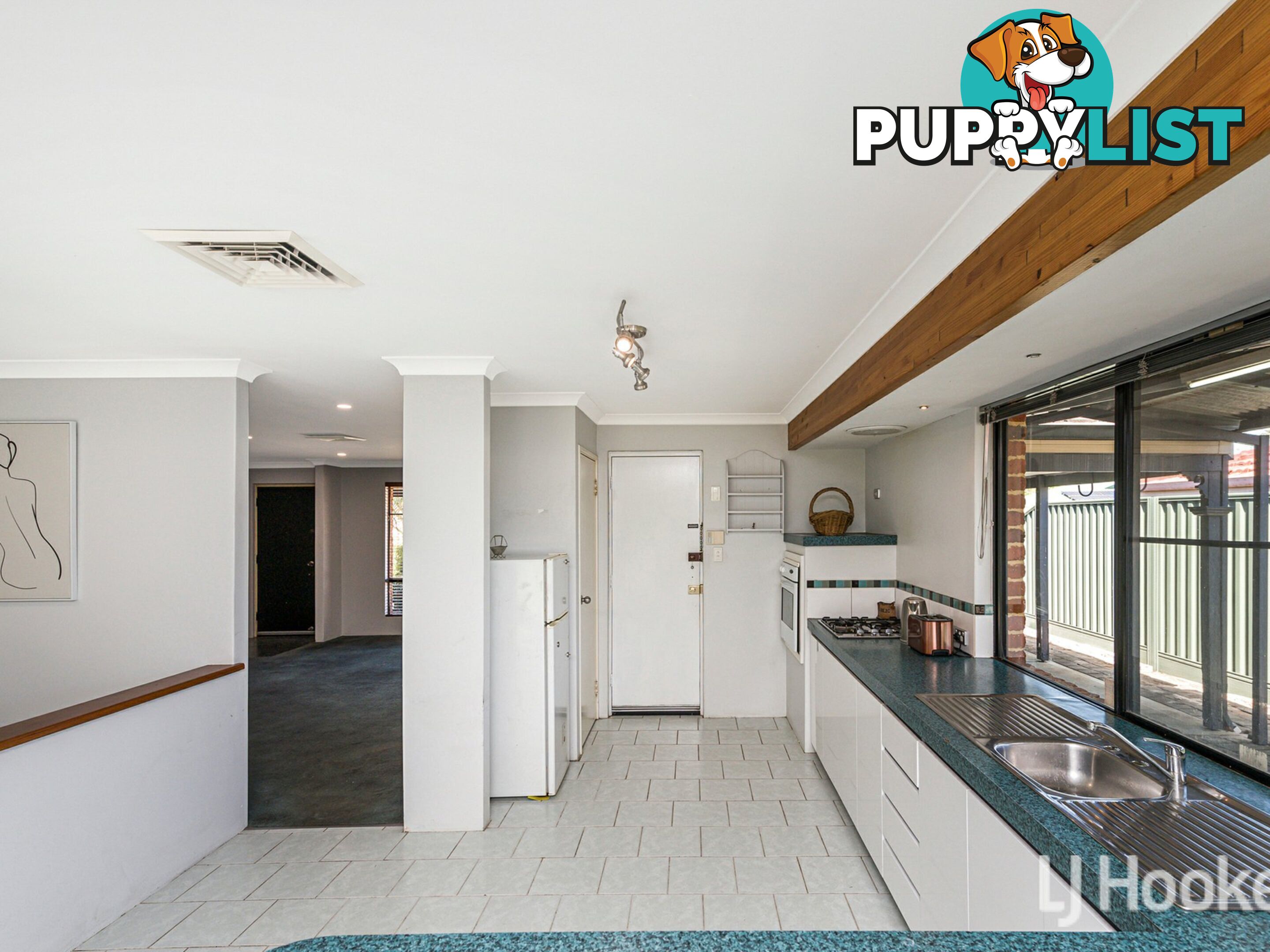 16 Meadowview Mews CANNING VALE WA 6155