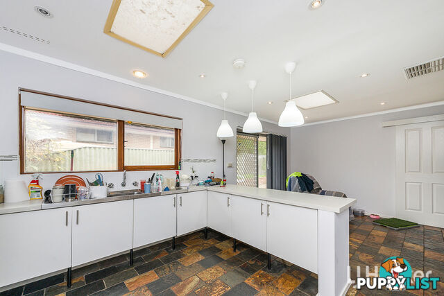 2 Camborne Way THORNLIE WA 6108