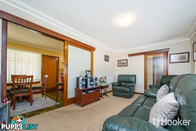 19 Coops Avenue THORNLIE WA 6108