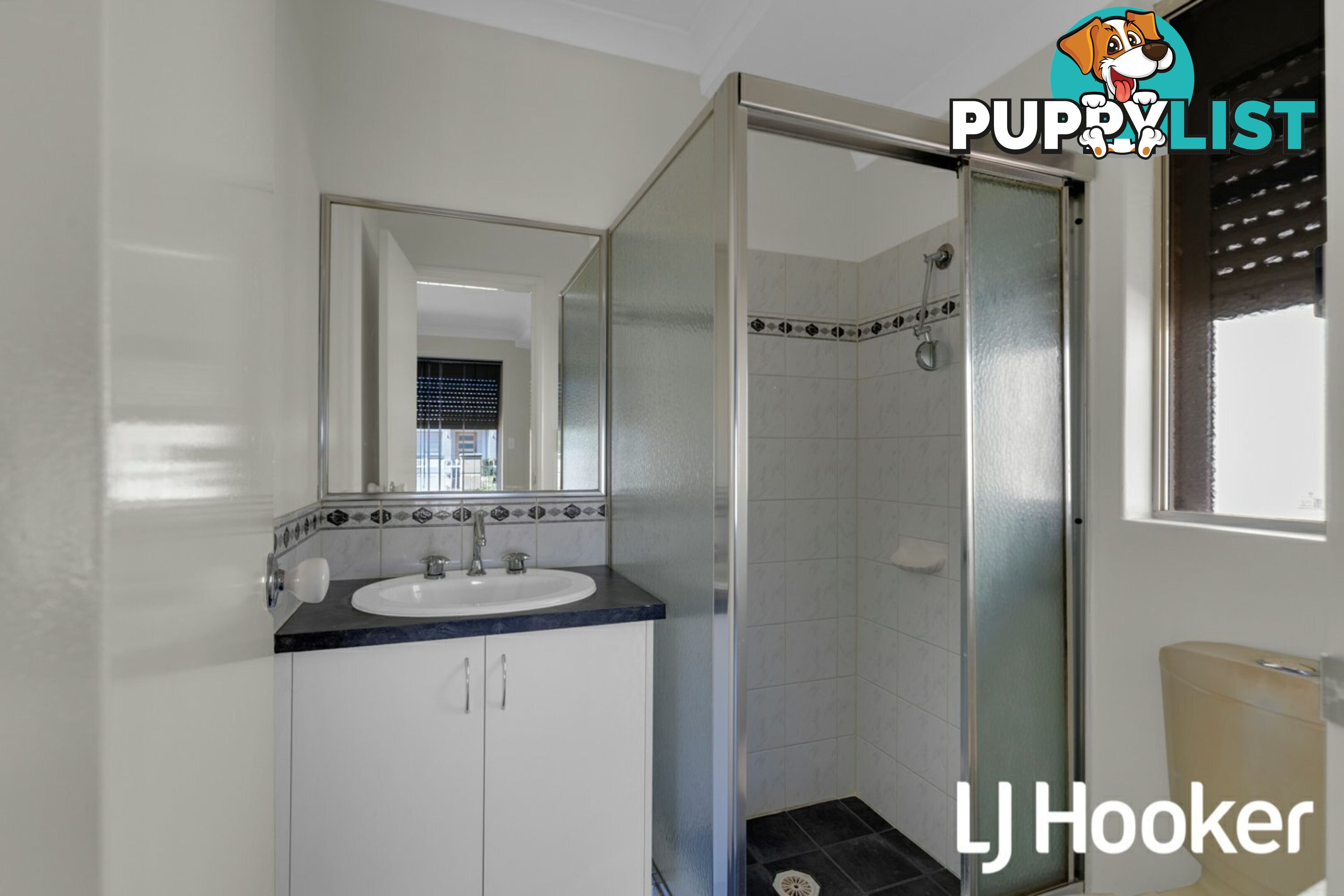 17 Edinburgh Road SEVILLE GROVE WA 6112