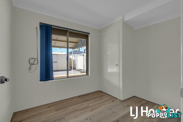 17 Edinburgh Road SEVILLE GROVE WA 6112