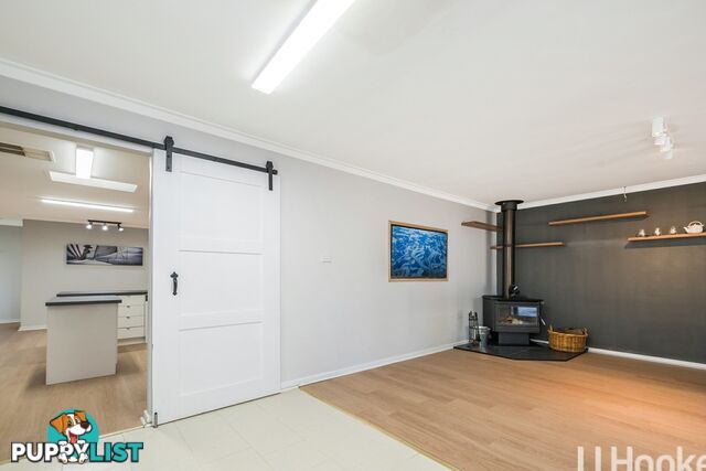 8 Armitage Road KELMSCOTT WA 6111