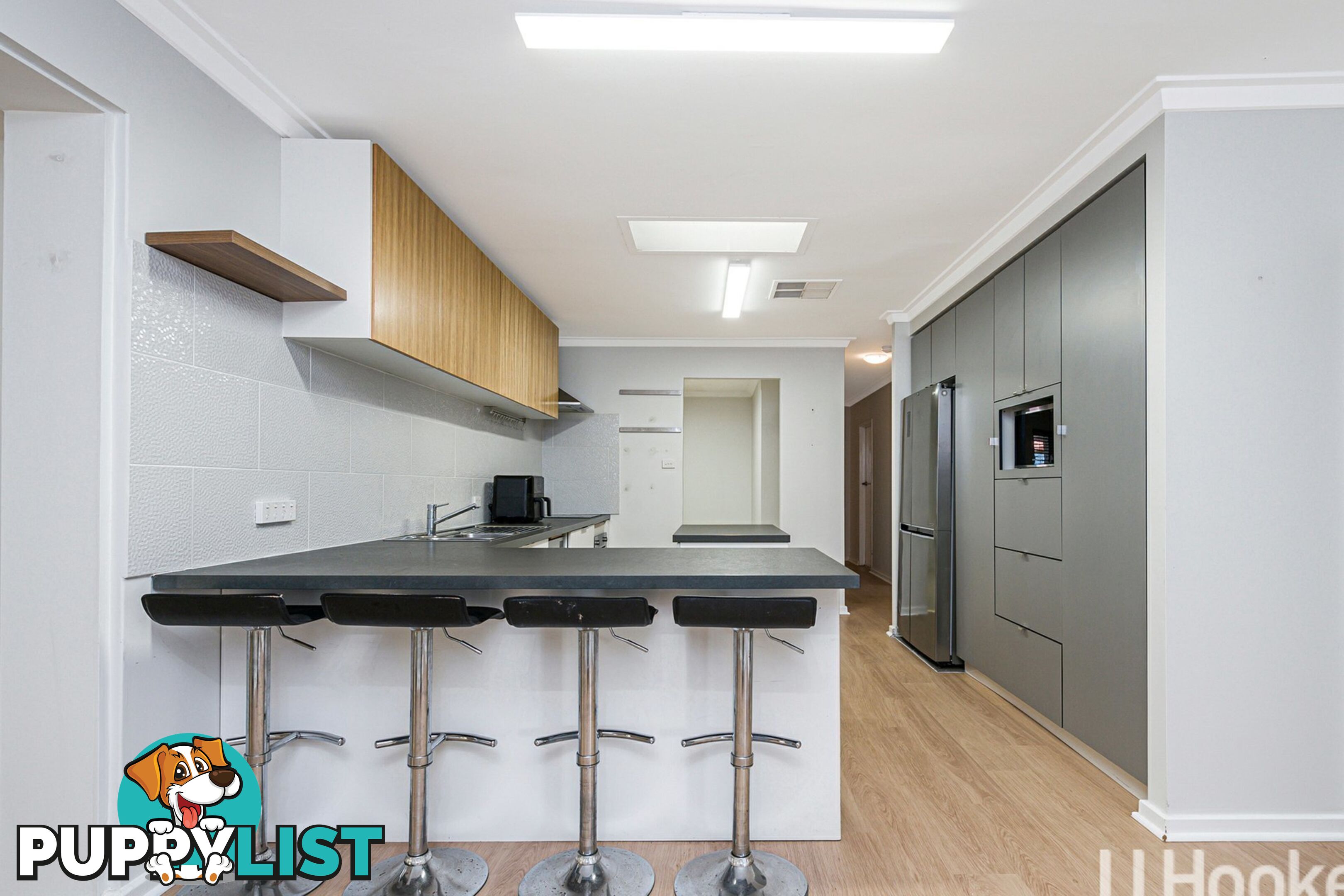 8 Armitage Road KELMSCOTT WA 6111
