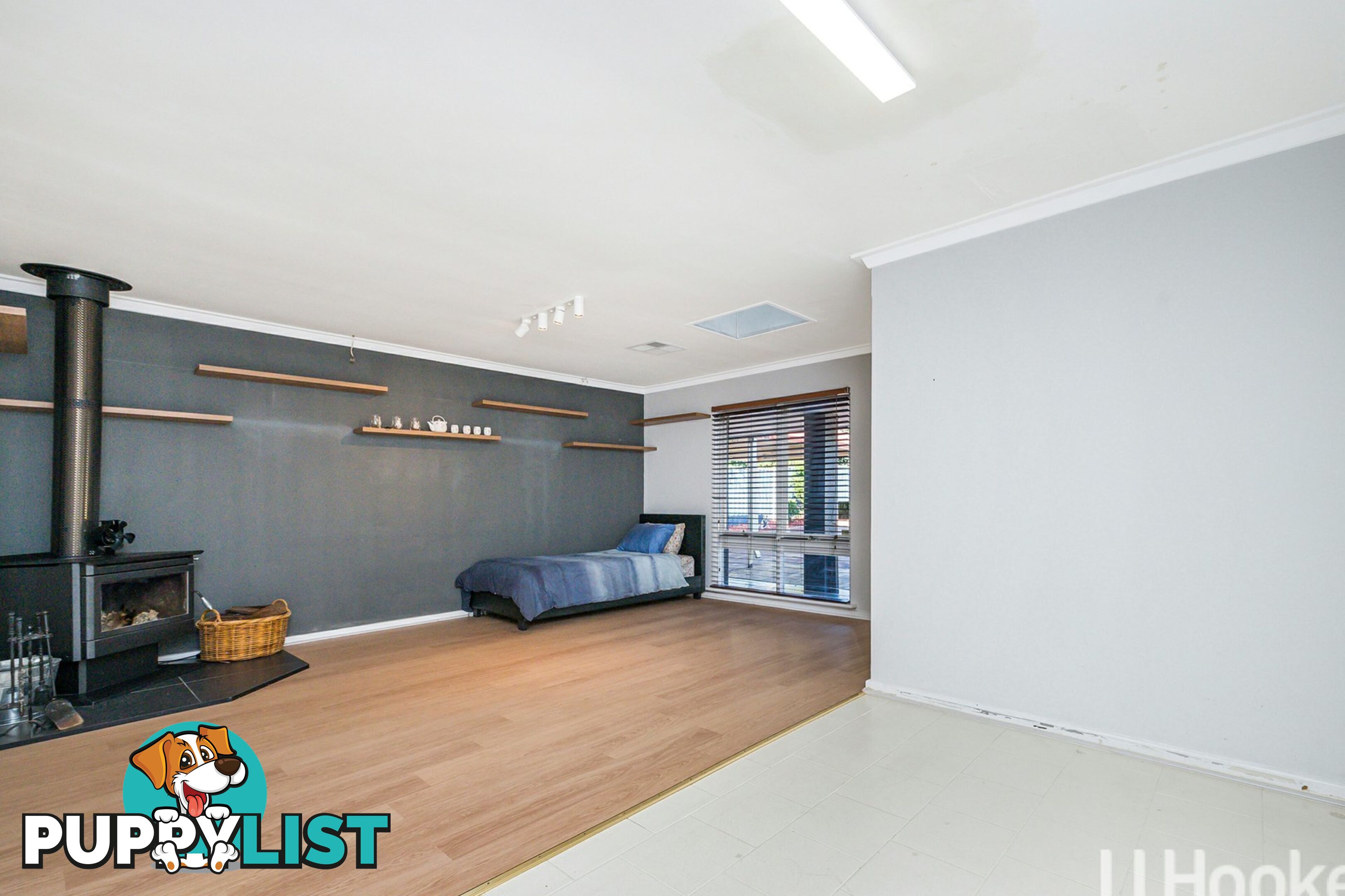 8 Armitage Road KELMSCOTT WA 6111