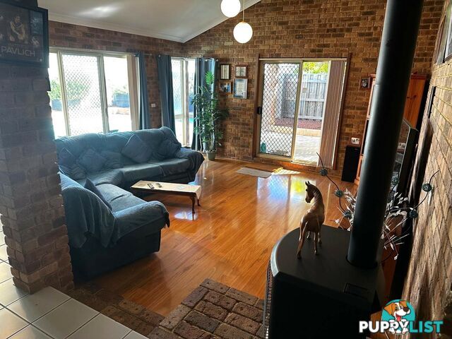 25 Discovery Drive THORNLIE WA 6108
