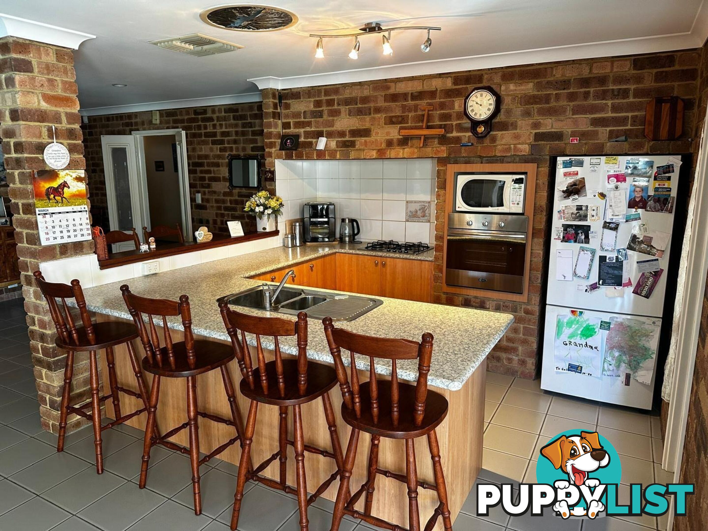 25 Discovery Drive THORNLIE WA 6108