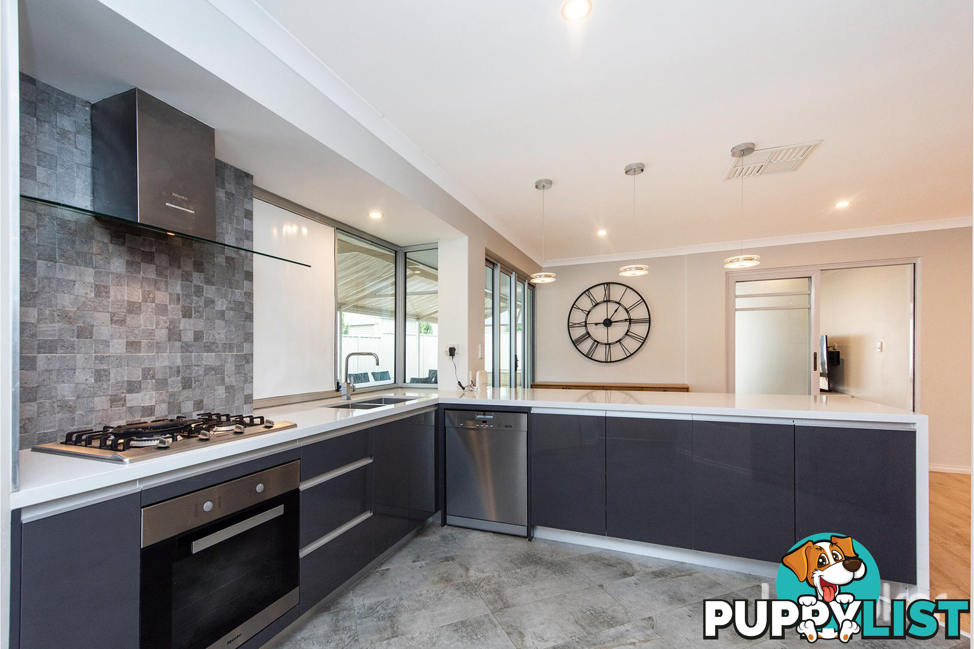 5 Lupin Close THORNLIE WA 6108