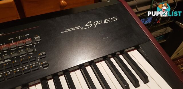 Yamaha S90 ES stage piano/synth with custom flight case and free delivery