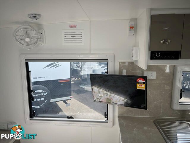 OPAL SOUTHERN EXPLORER SERIES 206 CARAVAN