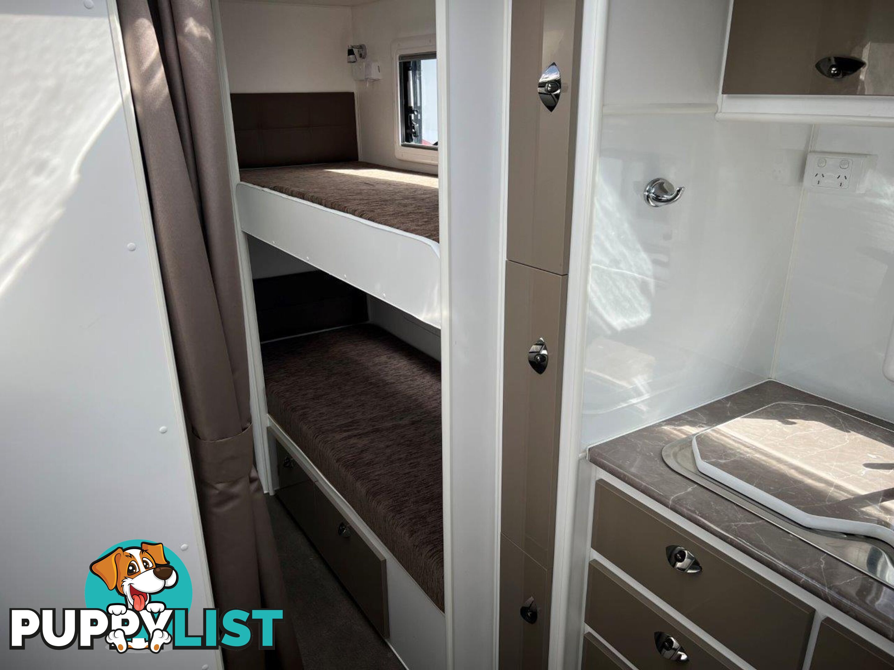 OPAL TOURER MK1 200 CARAVAN WITH BUNK BEDS