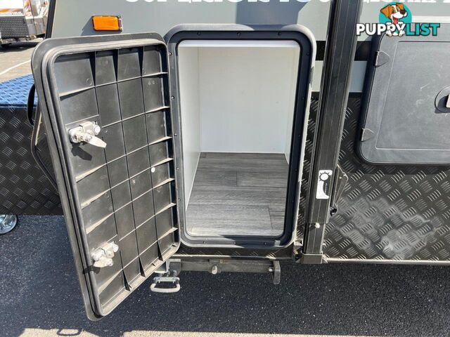 OPAL SUPERIOR TOURER MK1 2400 CARAVAN