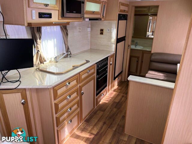 OPAL SOUTHERN EXPLORER SERIES 196 CARAVAN