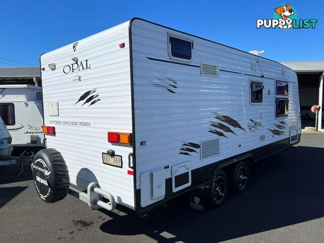 OPAL SOUTHERN EXPLORER SERIES 196 CARAVAN