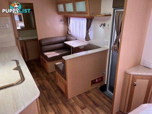 OPAL SOUTHERN EXPLORER SERIES 196 CARAVAN