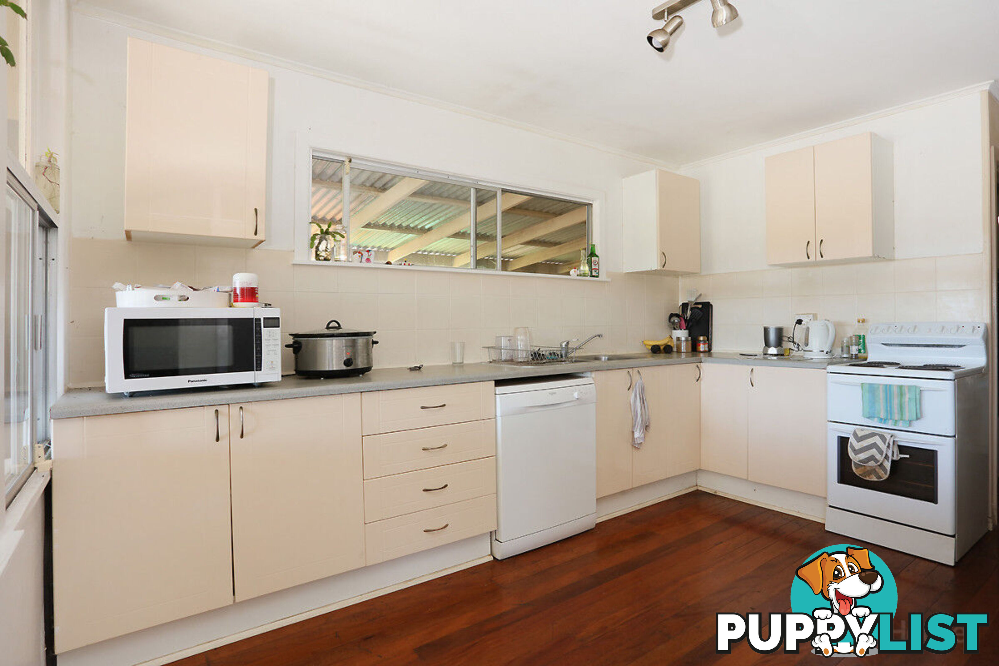 159 The Esplanade COOMBABAH QLD 4216