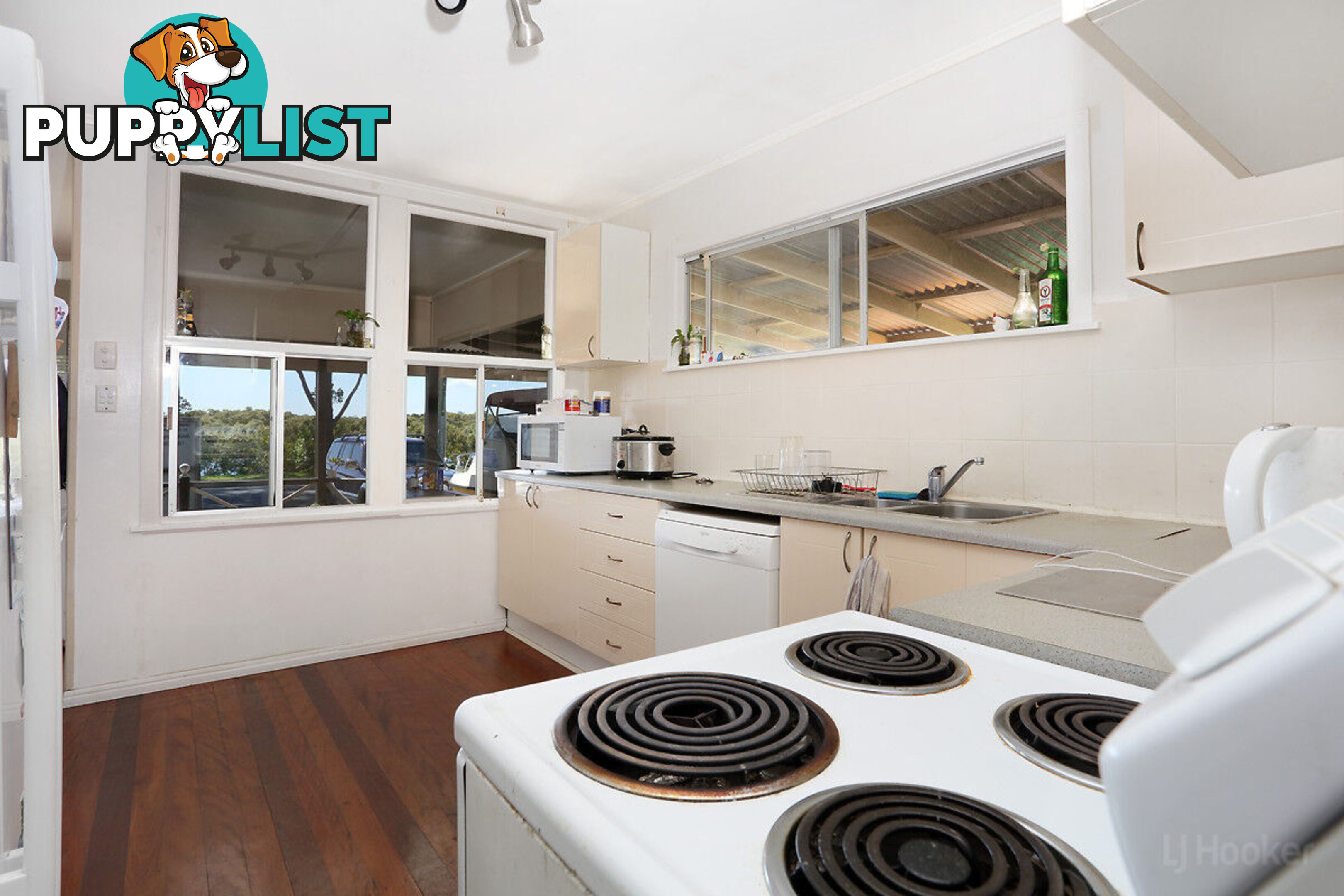 159 The Esplanade COOMBABAH QLD 4216