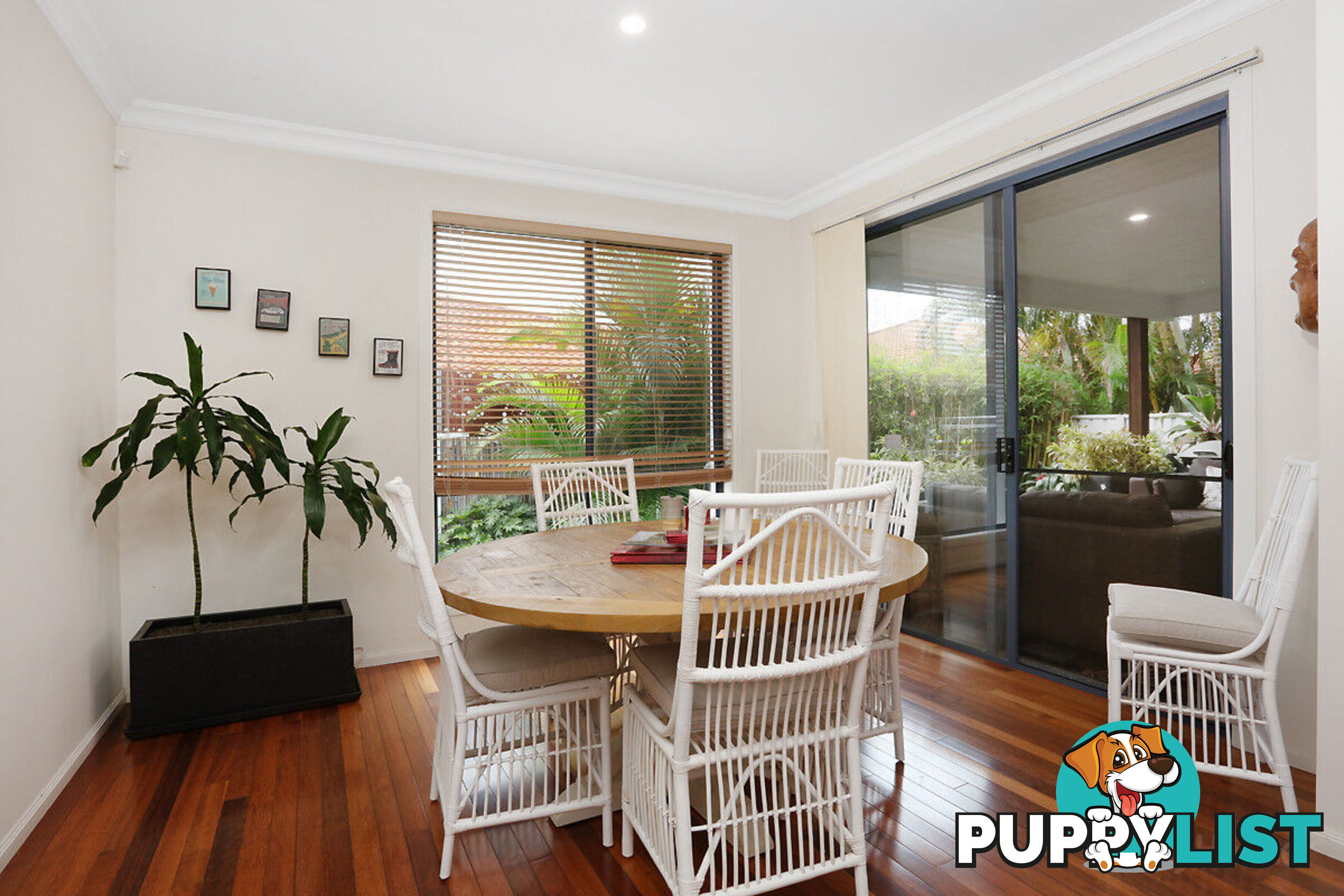 2/40 Markham Avenue RUNAWAY BAY QLD 4216