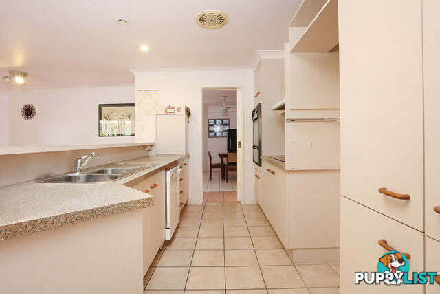 93 Lae Drive RUNAWAY BAY QLD 4216