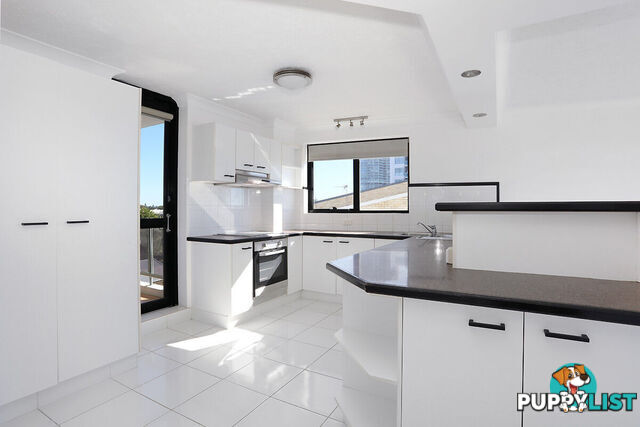4/524 Marine Parade BIGGERA WATERS QLD 4216