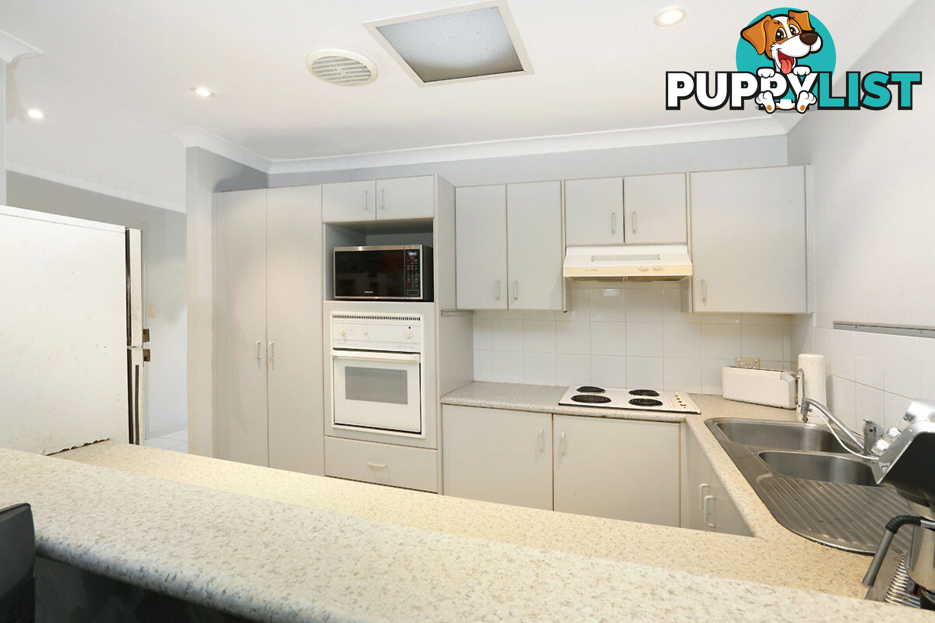 3/427 Oxley Drive RUNAWAY BAY QLD 4216