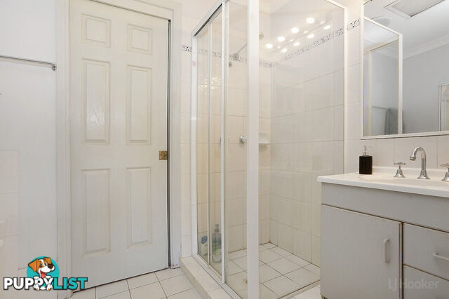 3/427 Oxley Drive RUNAWAY BAY QLD 4216