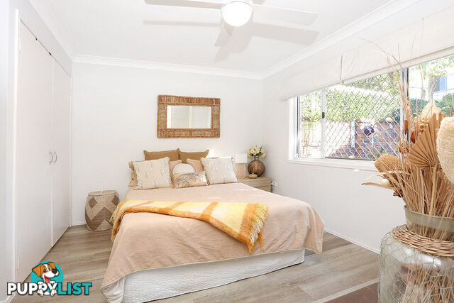 2/5 Cassia Street RUNAWAY BAY QLD 4216