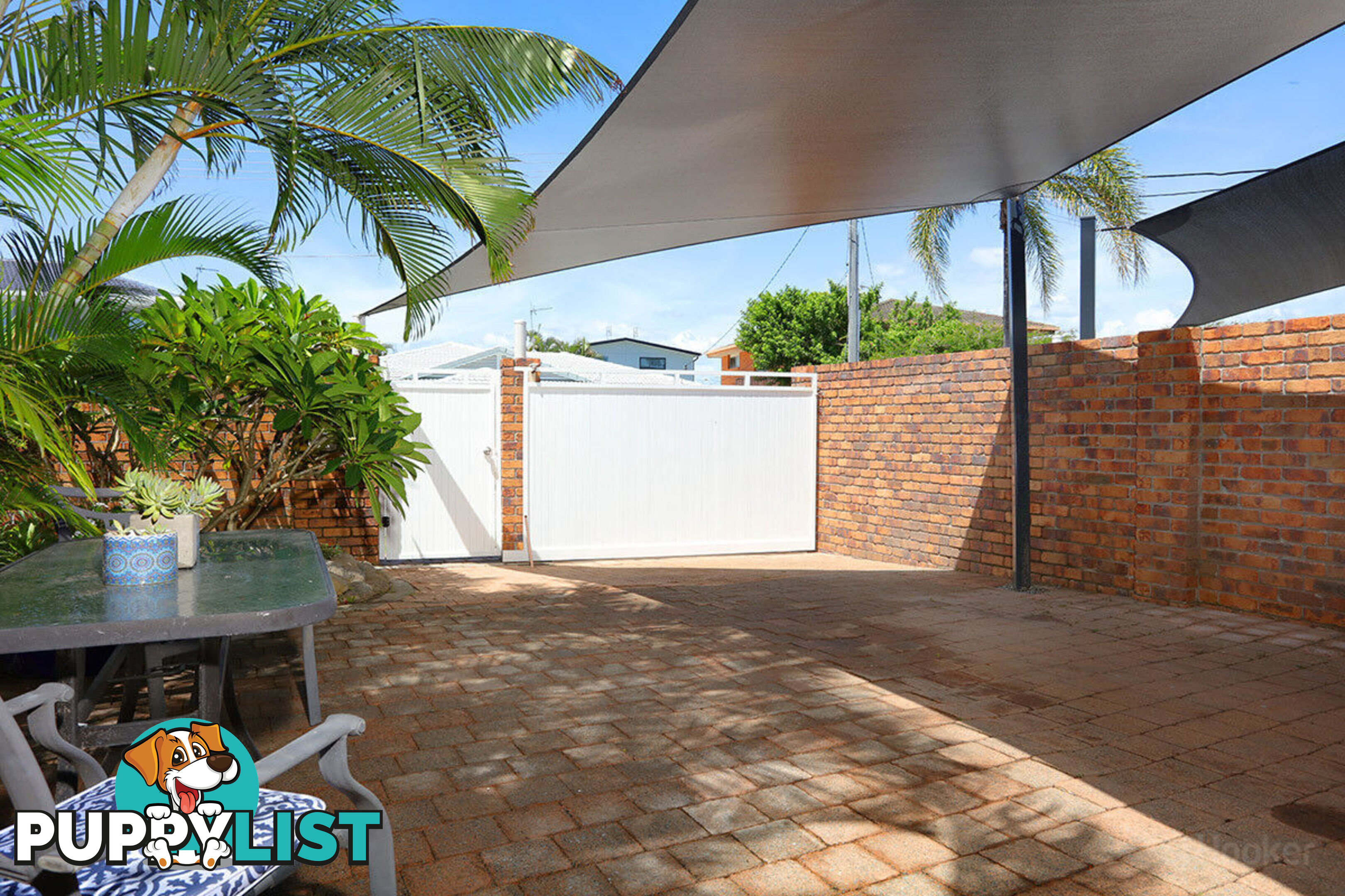 2/5 Cassia Street RUNAWAY BAY QLD 4216