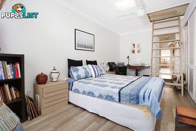 2/5 Cassia Street RUNAWAY BAY QLD 4216