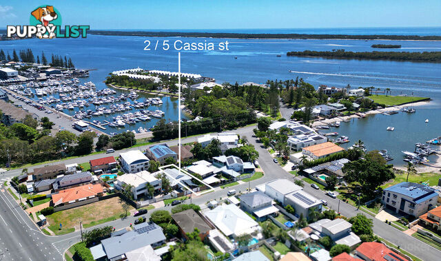 2/5 Cassia Street RUNAWAY BAY QLD 4216