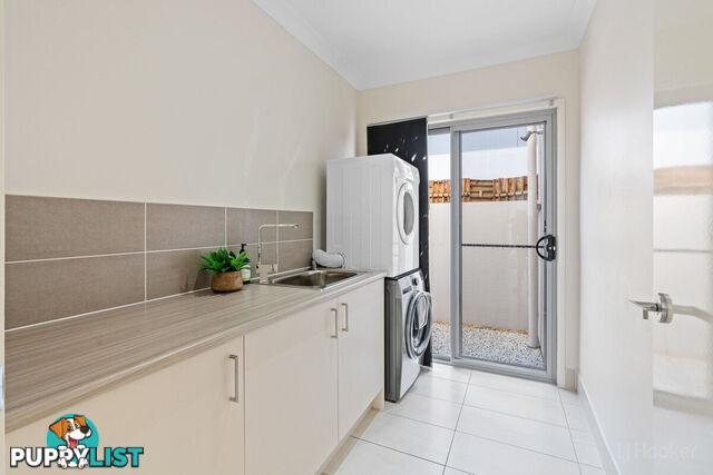 72 River Links Boulevard East HELENSVALE QLD 4212